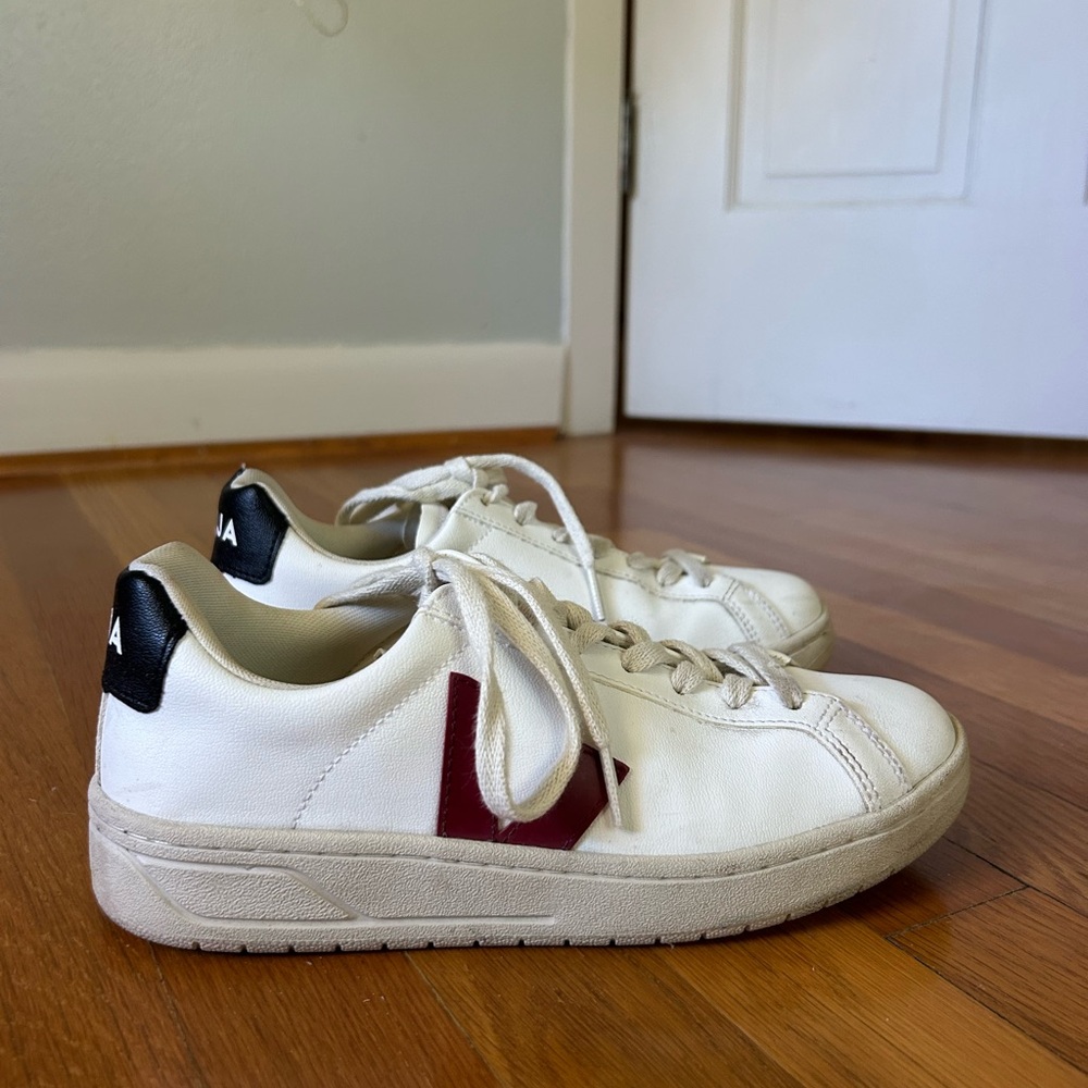 Women’s Vejas